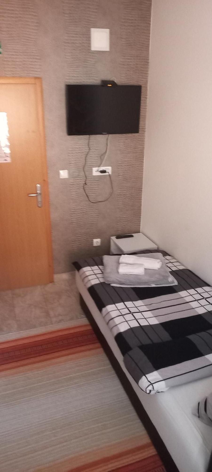 Sobe Rooms Gavrilo Баня-Лука Экстерьер фото