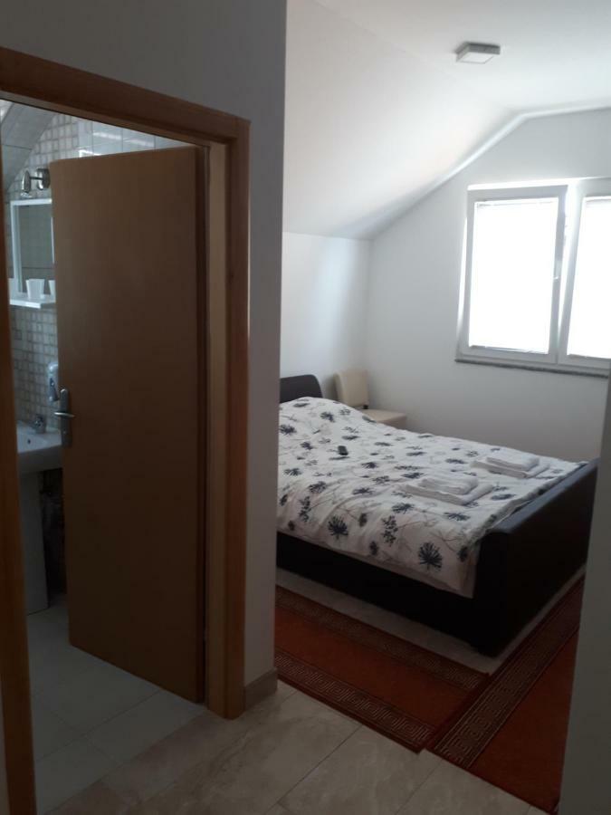 Sobe Rooms Gavrilo Баня-Лука Экстерьер фото